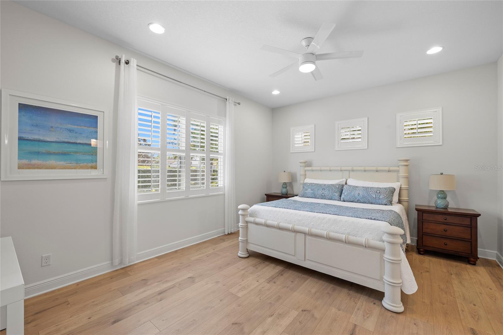 Image 17 of 37 For 4623 Claremont Park Drive