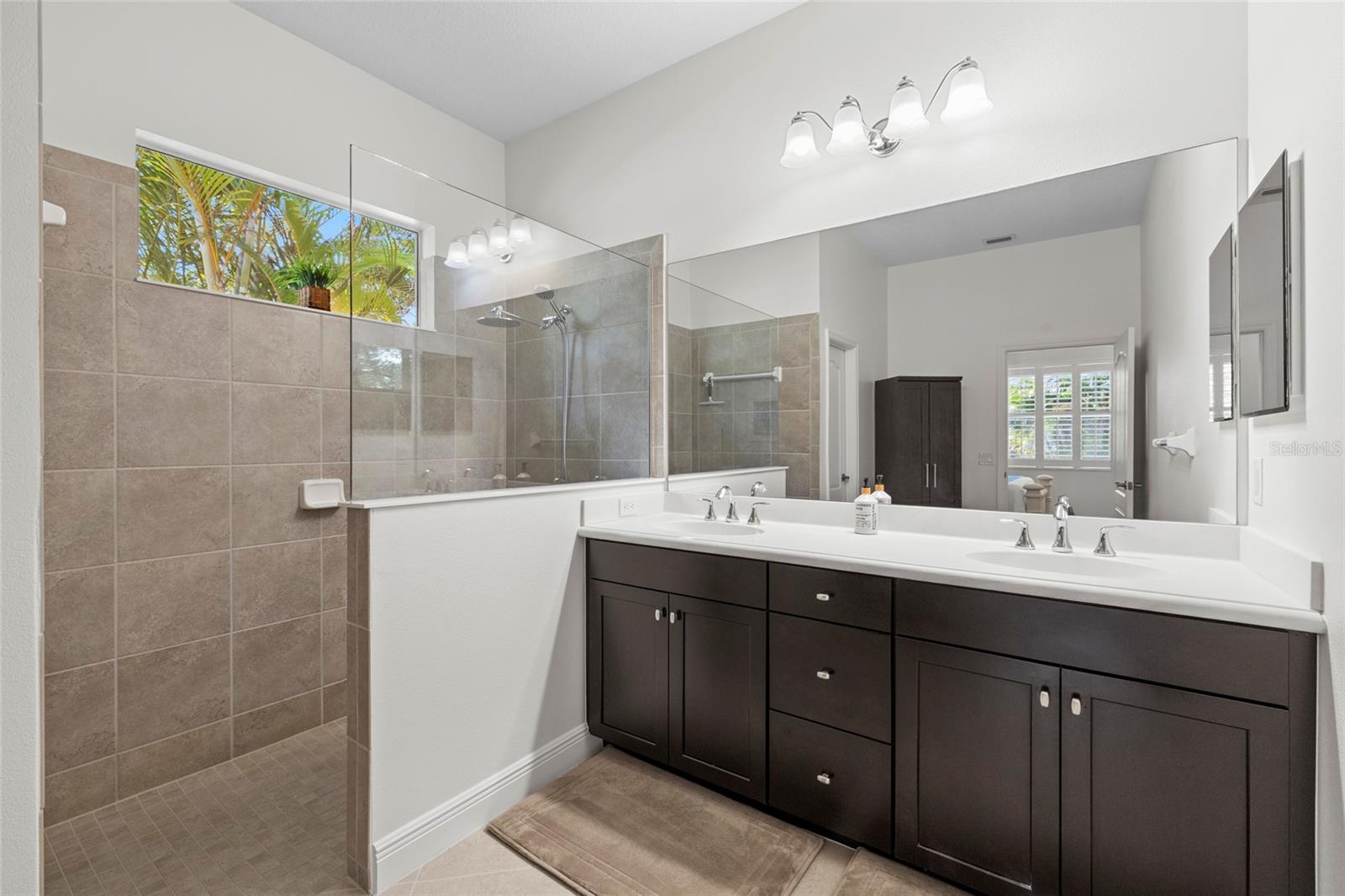 Image 20 of 37 For 4623 Claremont Park Drive