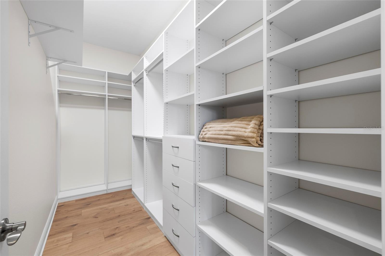 Image 21 of 37 For 4623 Claremont Park Drive