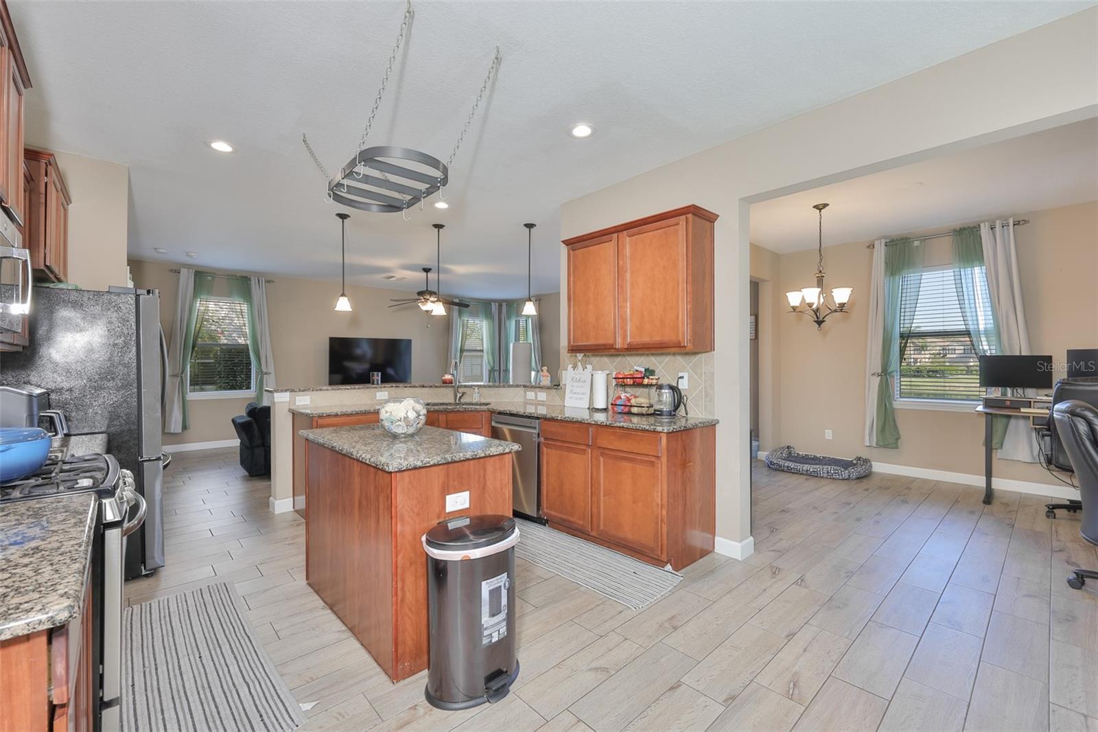 Image 12 of 39 For 5779 Aaron Court