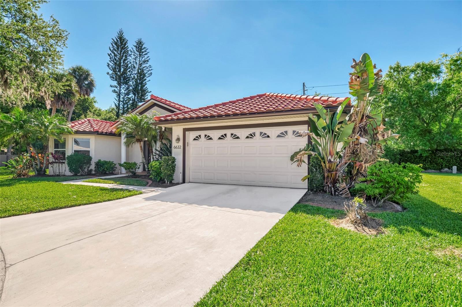 Image 9 of 56 For 6632 Deering Circle