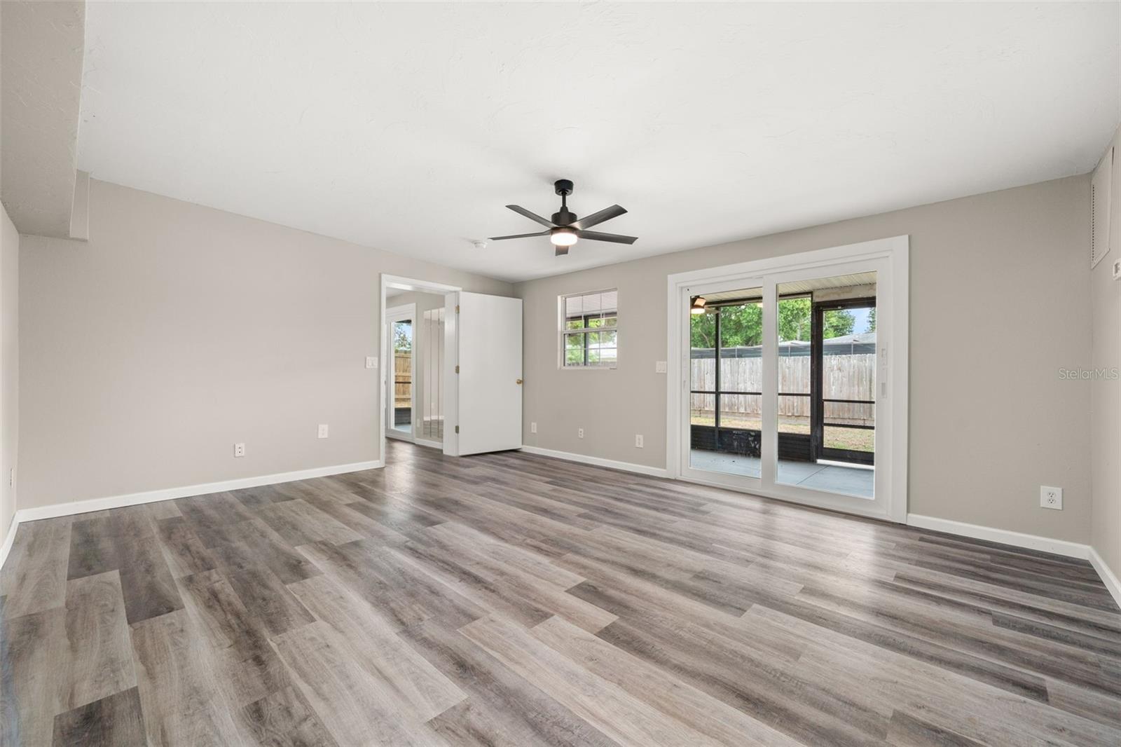 Image 23 of 63 For 5929 Murdock Avenue