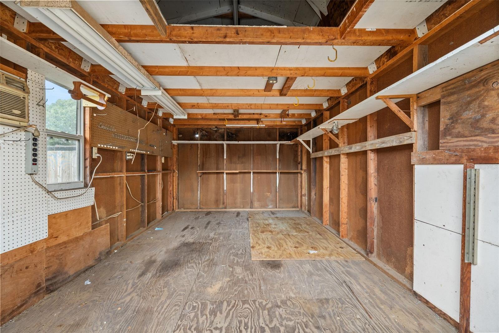 Image 46 of 63 For 5929 Murdock Avenue