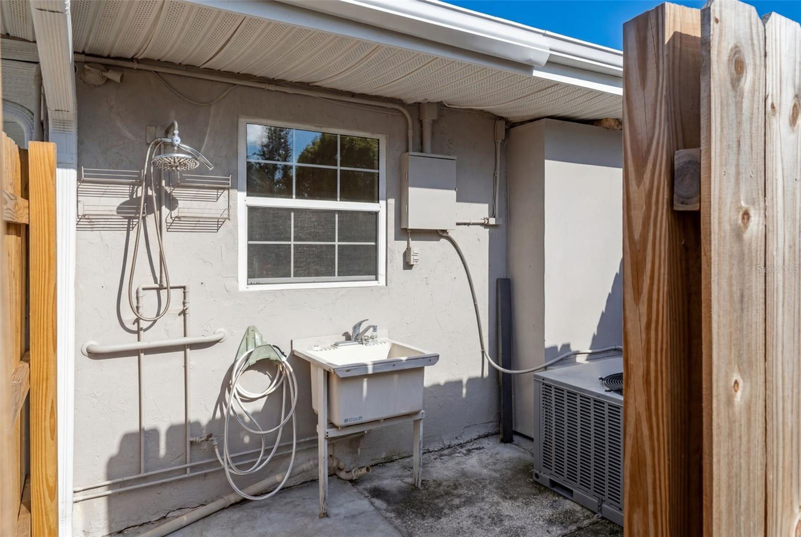 Image 48 of 63 For 5929 Murdock Avenue