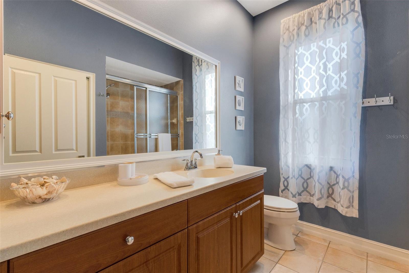 Image 26 of 41 For 4801 Edgemont Court