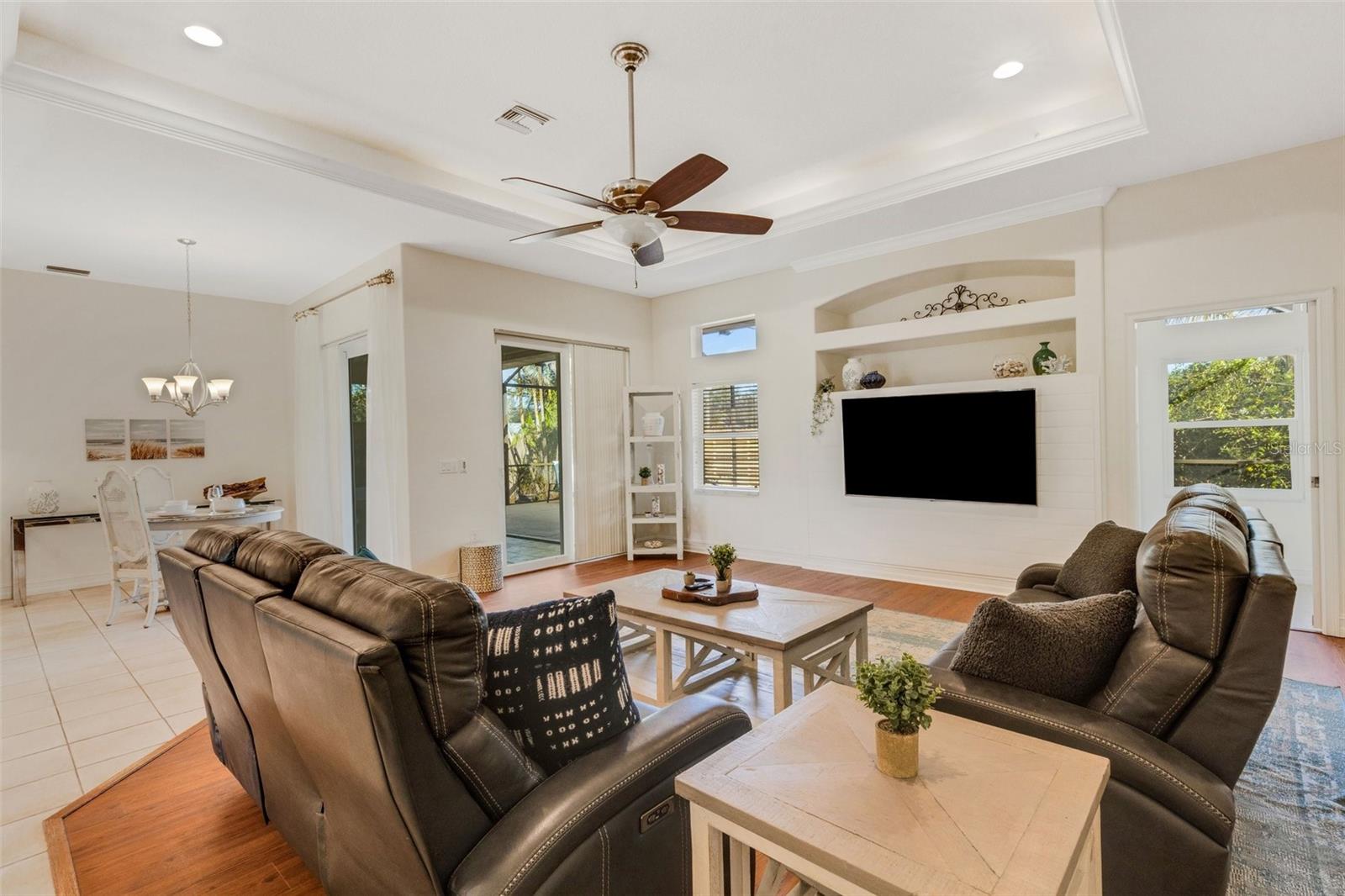 Image 3 of 41 For 4801 Edgemont Court