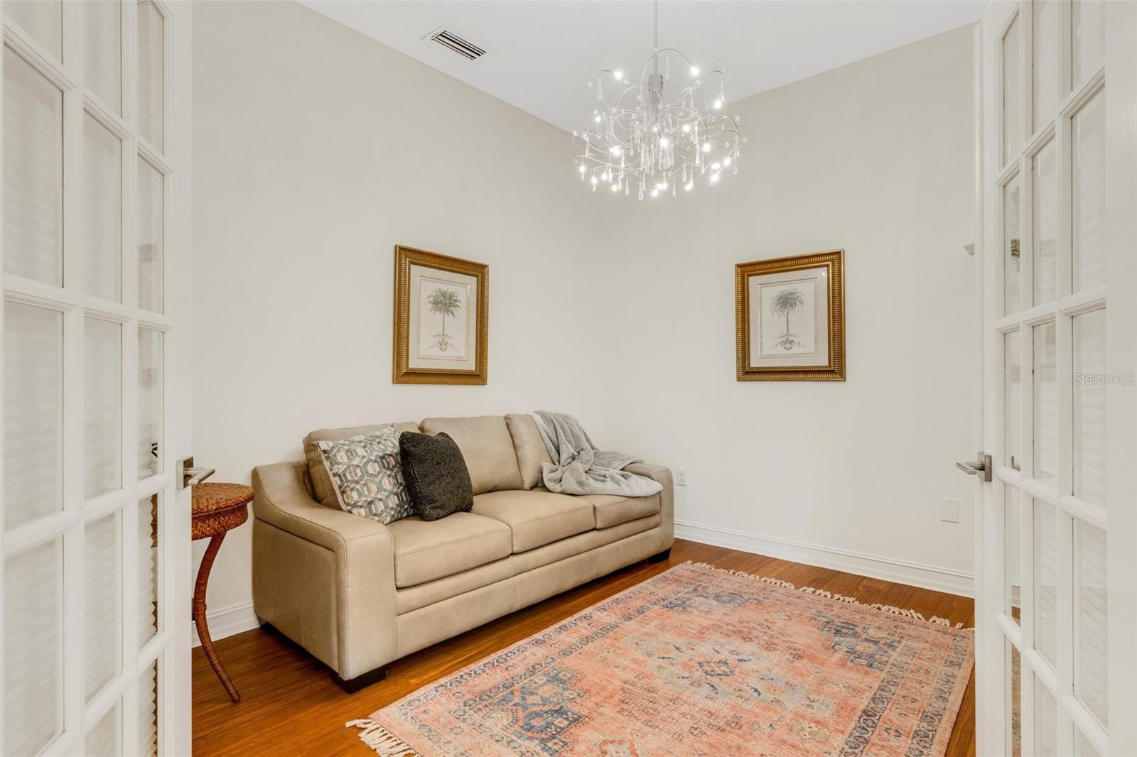 Image 31 of 41 For 4801 Edgemont Court