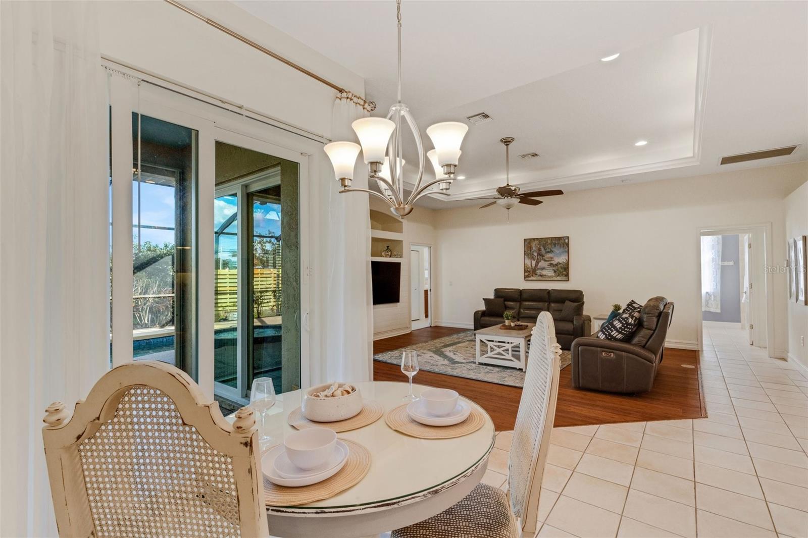 Image 5 of 41 For 4801 Edgemont Court