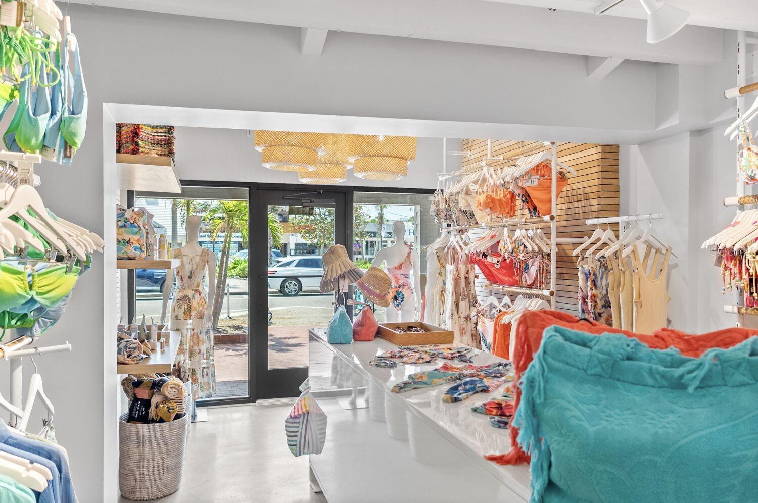 Image 3 of 7 For 331 John Ringling Boulevard 101