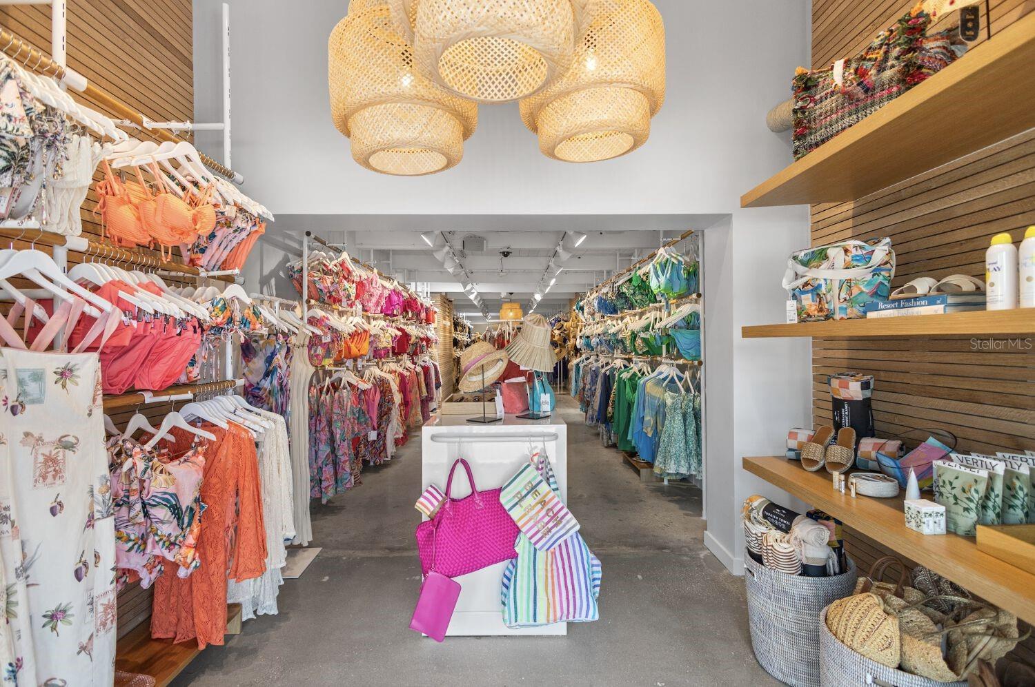 Image 5 of 7 For 331 John Ringling Boulevard 101