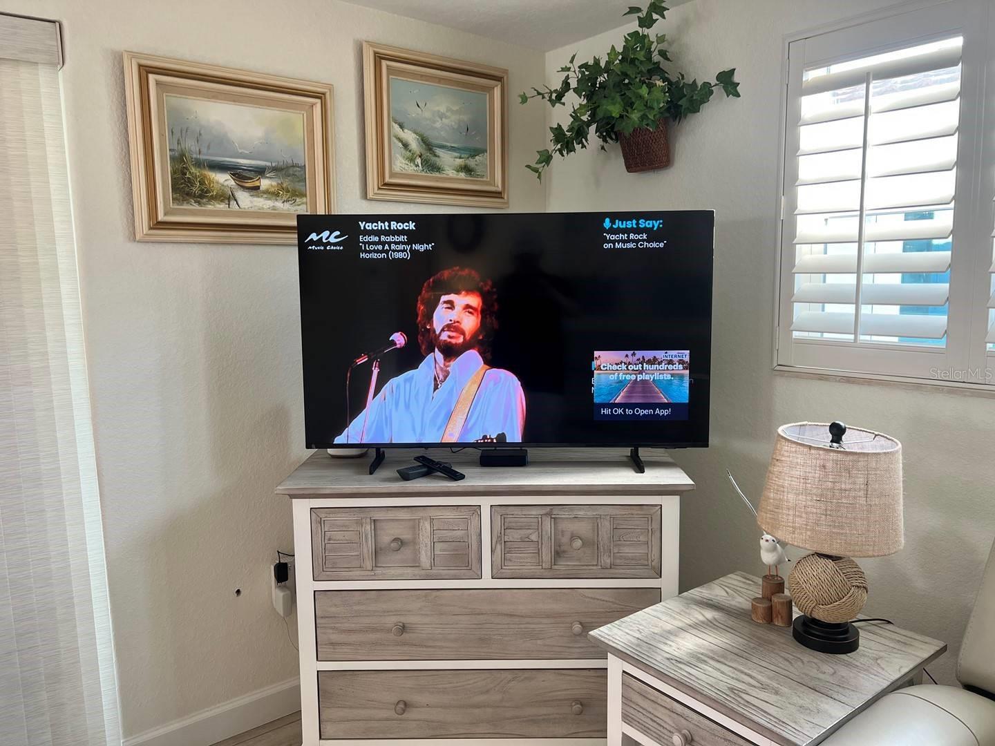 Image 11 of 26 For 6154 Midnight Pass Road 7c