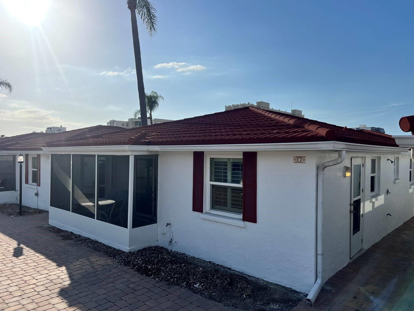 Image 15 of 26 For 6154 Midnight Pass Road 7c