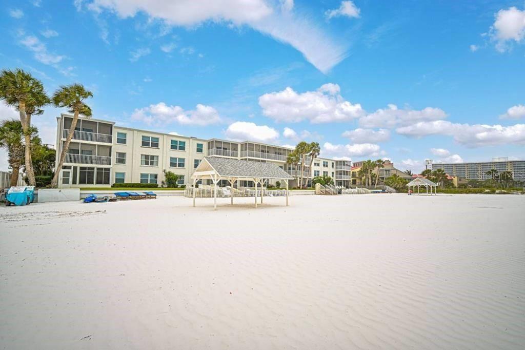 Image 19 of 26 For 6154 Midnight Pass Road 7c