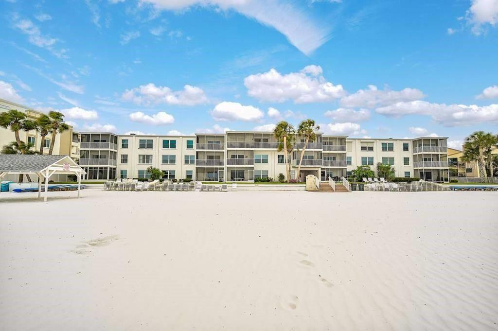 Image 20 of 26 For 6154 Midnight Pass Road 7c