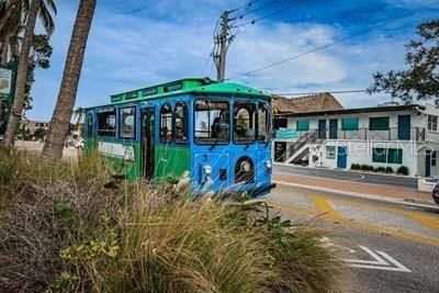 Image 24 of 26 For 6154 Midnight Pass Road 7c