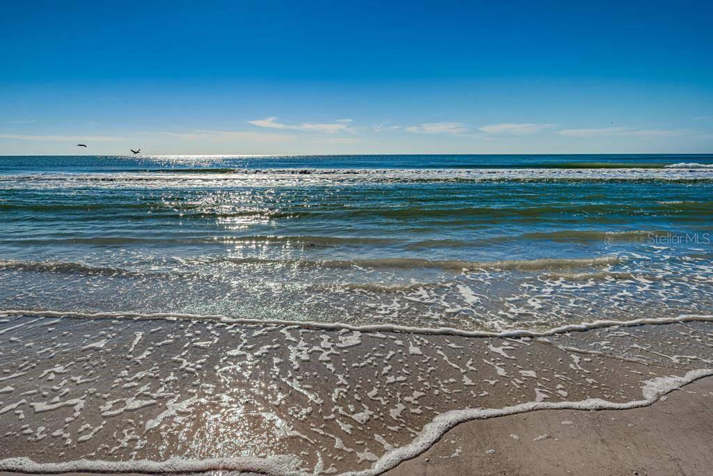 Image 4 of 26 For 6154 Midnight Pass Road 7c