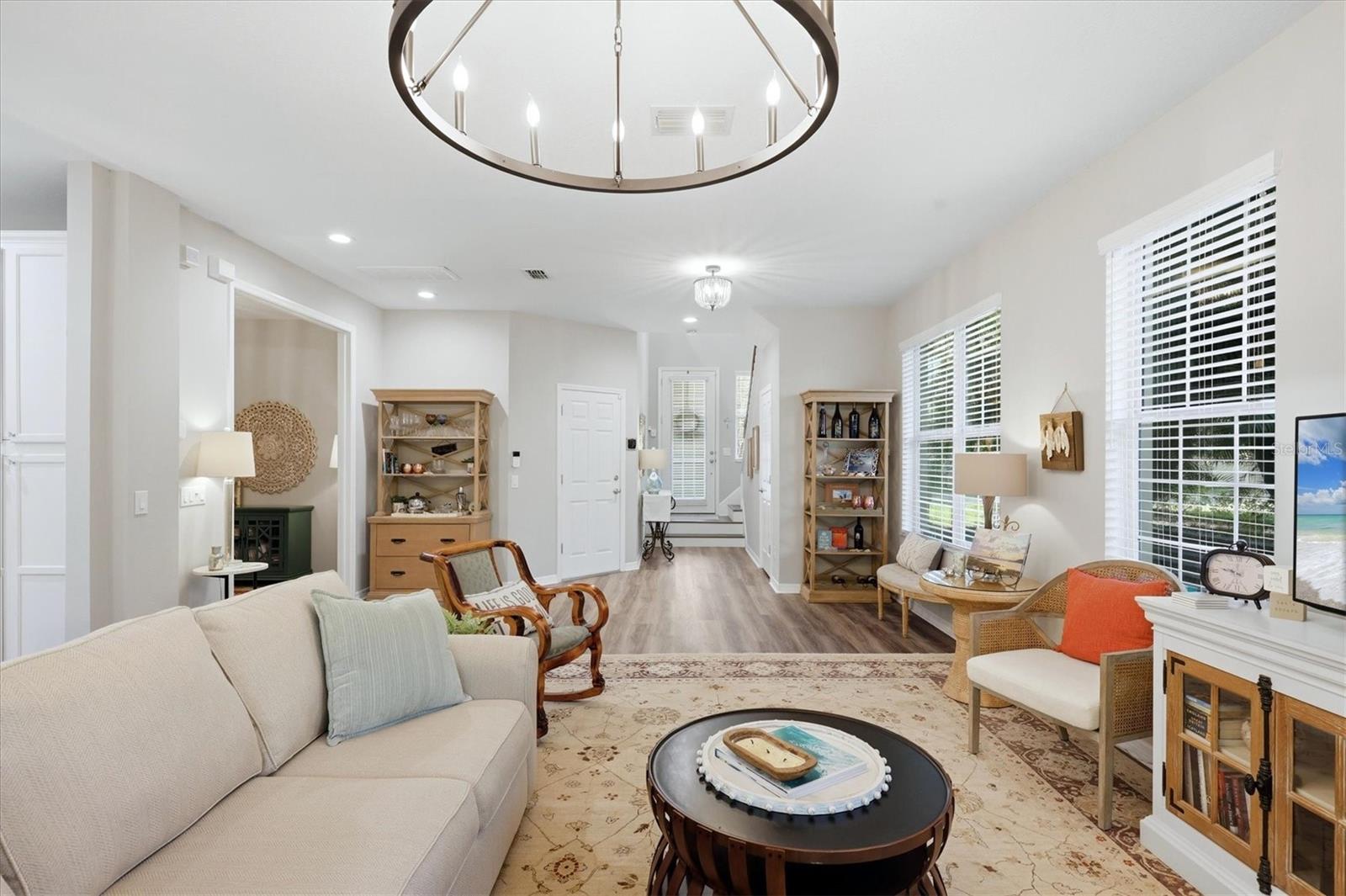 Image 10 of 47 For 5427 Napa Drive