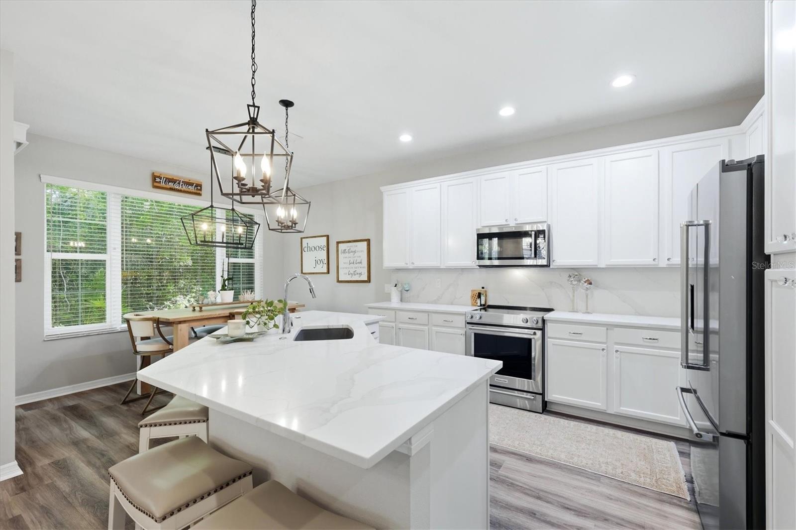 Image 14 of 47 For 5427 Napa Drive