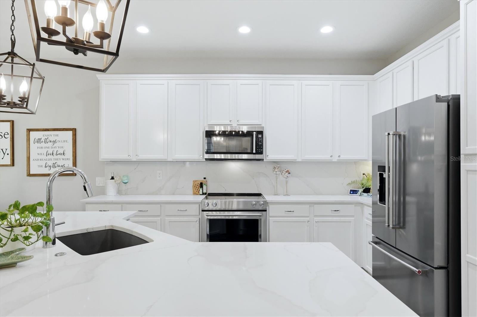 Image 15 of 47 For 5427 Napa Drive