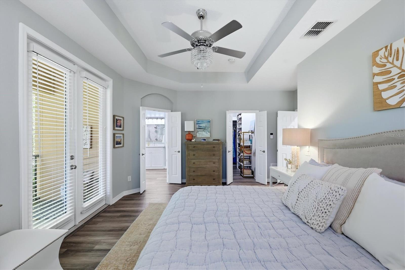 Image 23 of 47 For 5427 Napa Drive