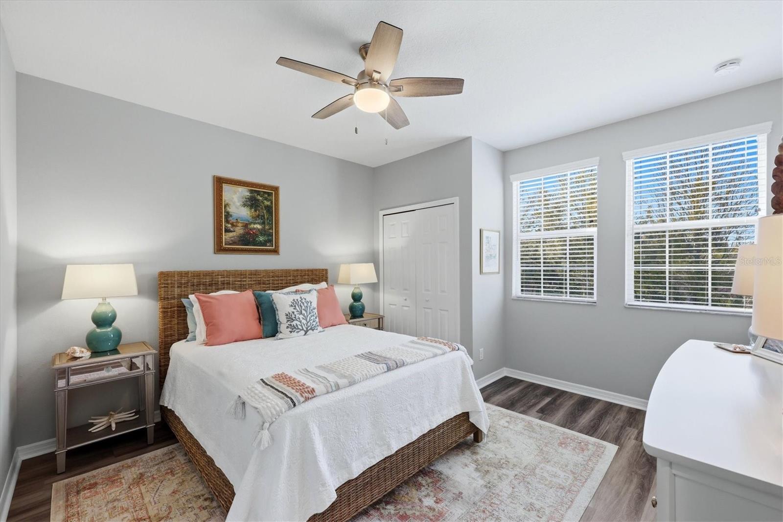 Image 28 of 47 For 5427 Napa Drive