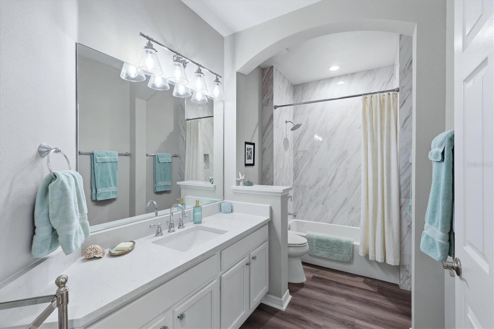 Image 32 of 47 For 5427 Napa Drive