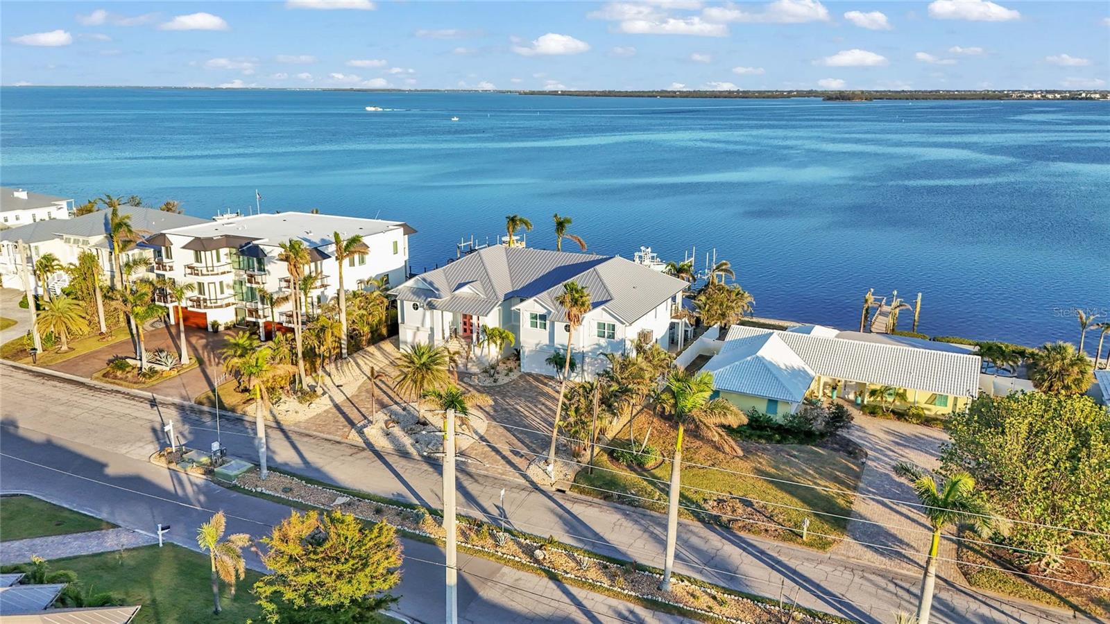 Image 15 of 100 For 635 Key Royale Drive