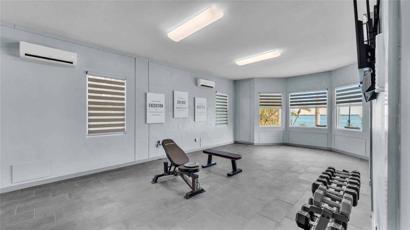 Image 43 of 100 For 635 Key Royale Drive