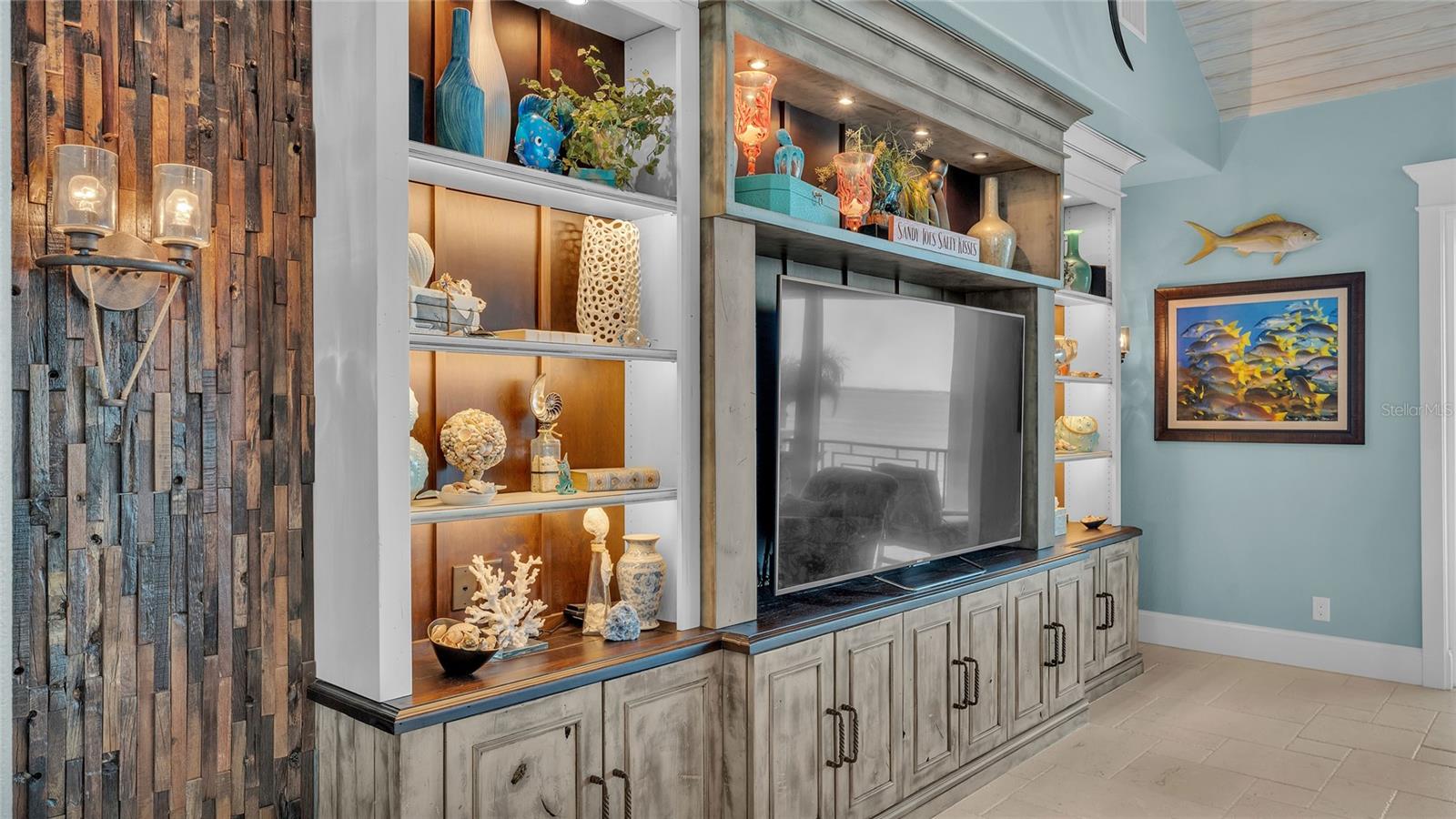 Image 53 of 100 For 635 Key Royale Drive