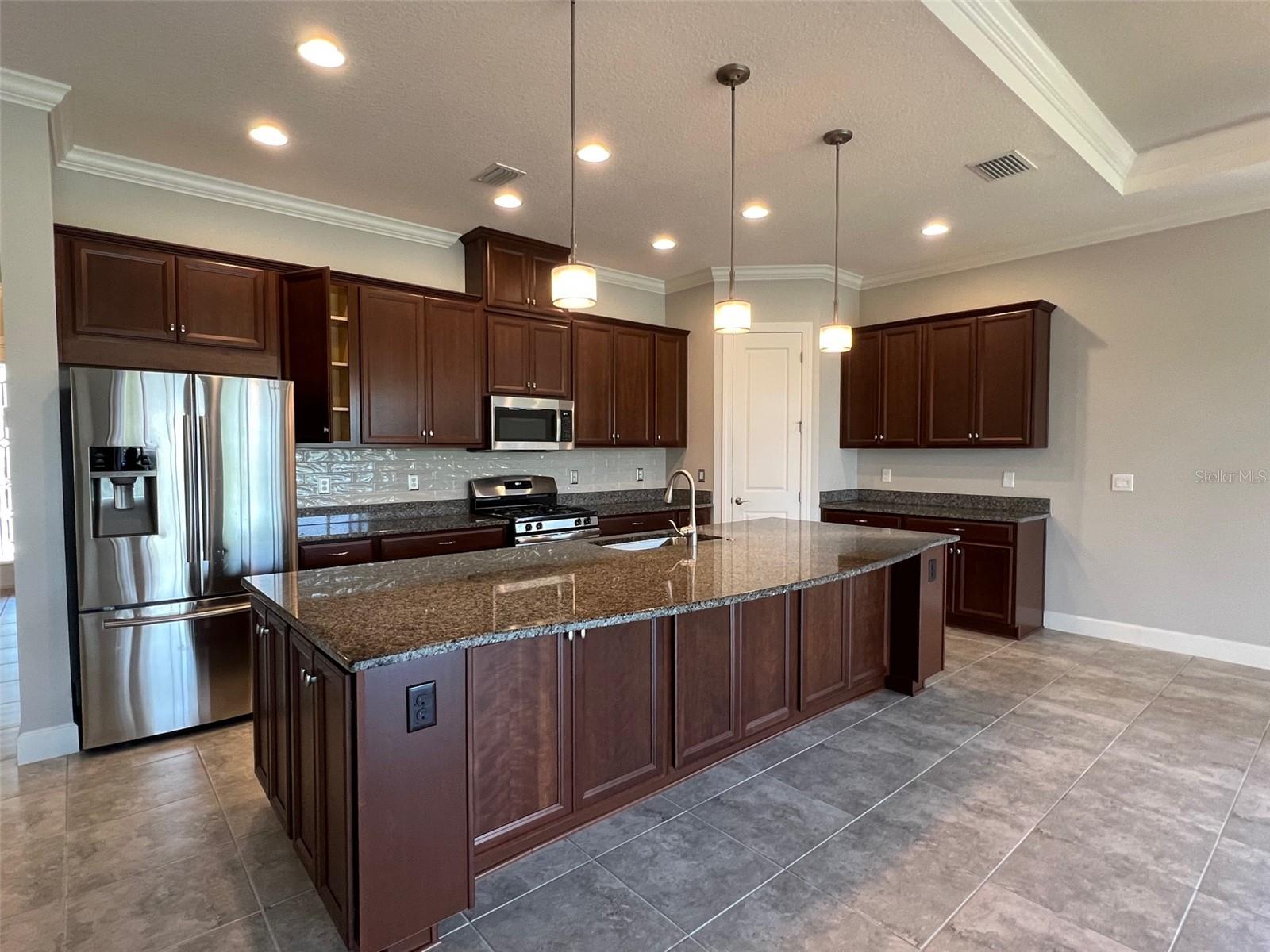 Image 8 of 48 For 5636 Cantucci Street