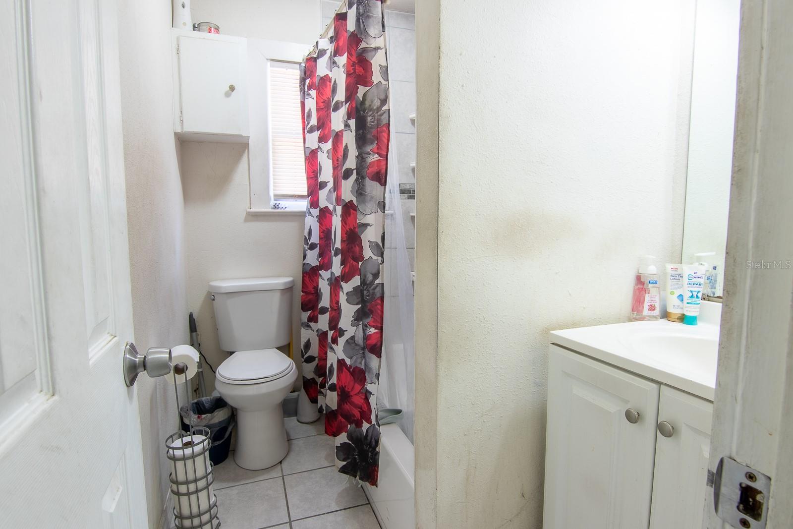 Image 11 of 38 For 620 East Avenue