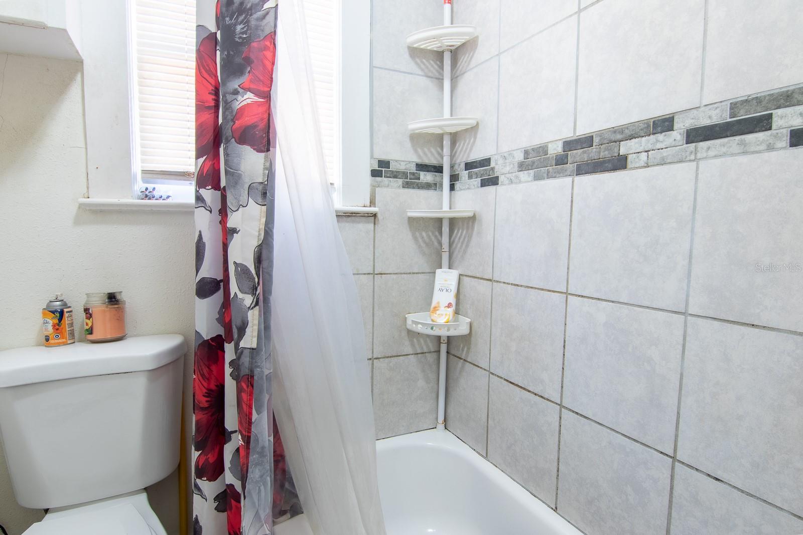 Image 12 of 38 For 620 East Avenue