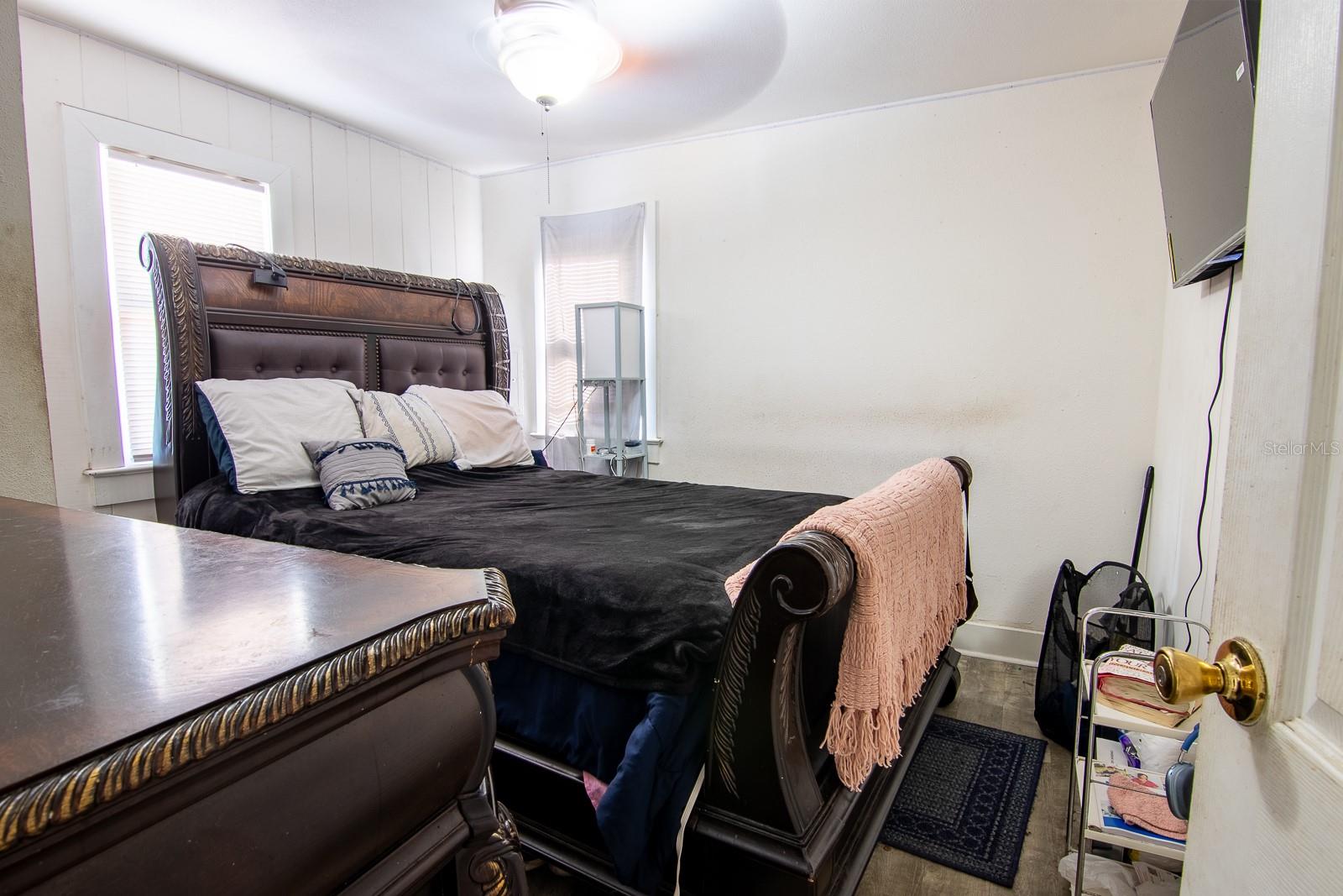 Image 13 of 38 For 620 East Avenue