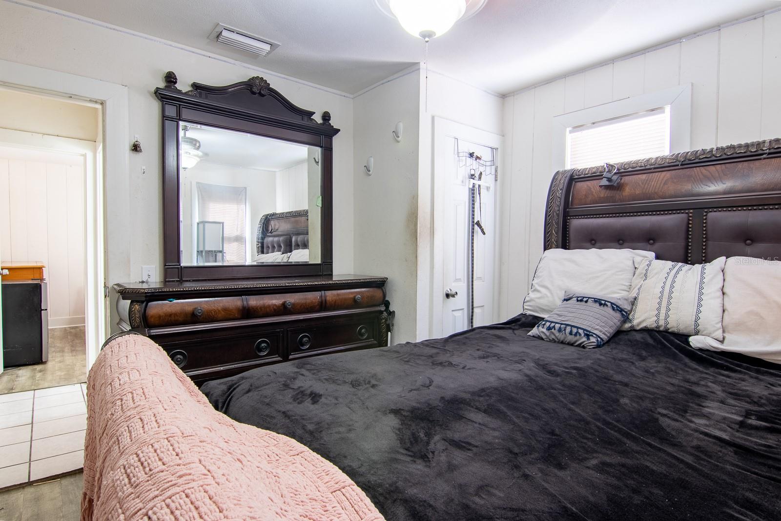 Image 14 of 38 For 620 East Avenue