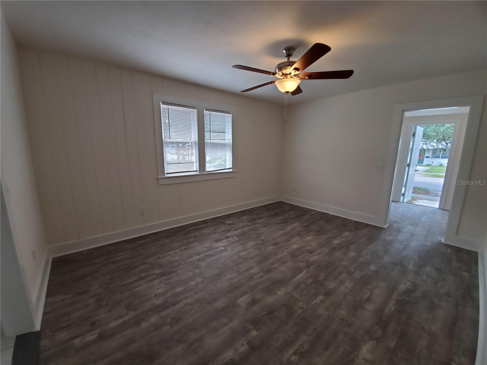 Image 17 of 38 For 620 East Avenue