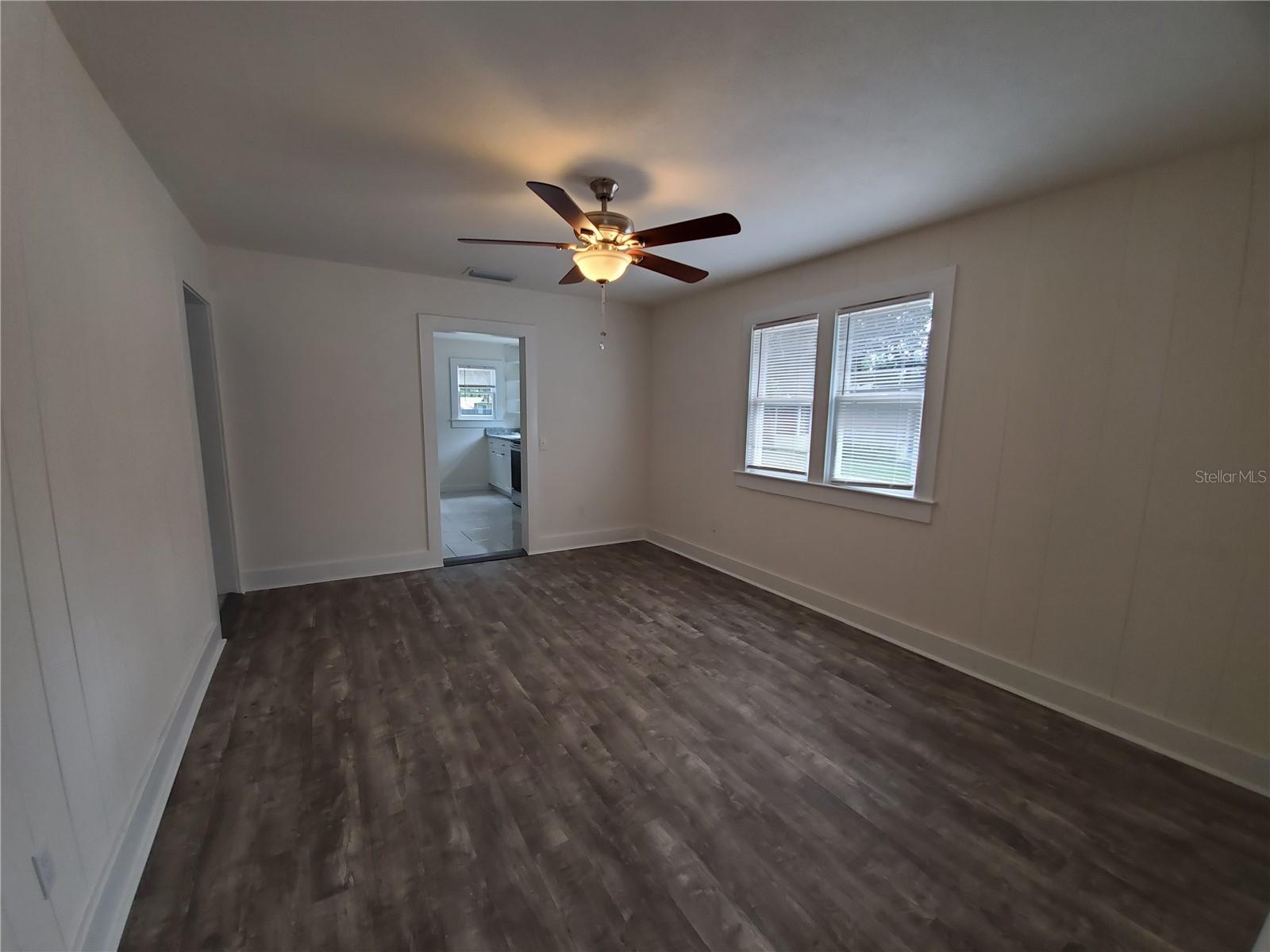 Image 18 of 38 For 620 East Avenue