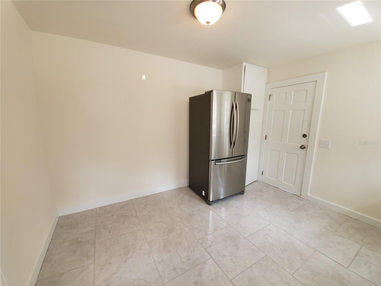 Image 21 of 38 For 620 East Avenue