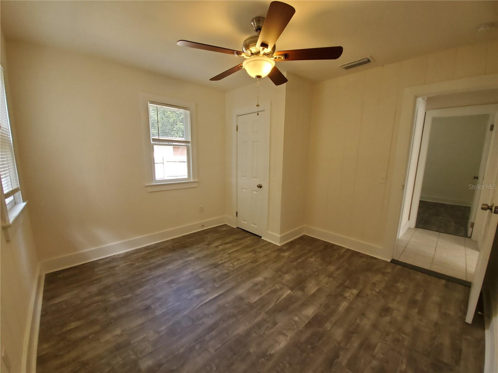 Image 23 of 38 For 620 East Avenue