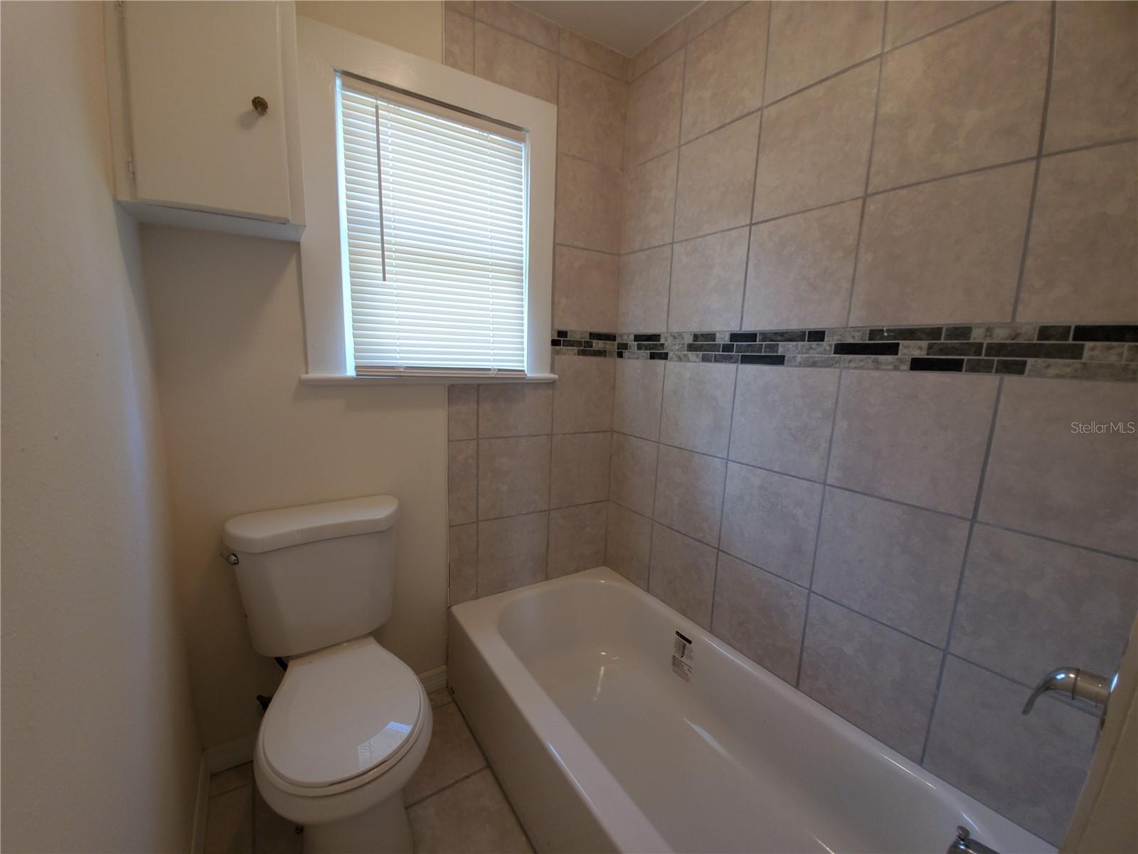 Image 25 of 38 For 620 East Avenue