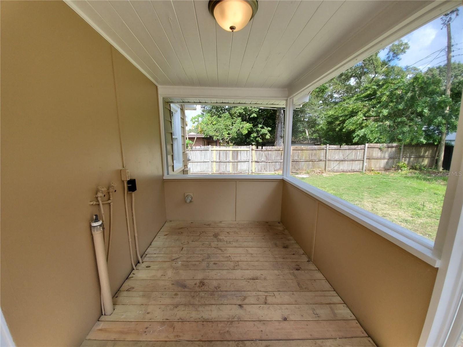 Image 29 of 38 For 620 East Avenue