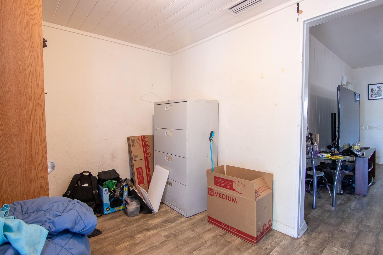 Image 3 of 38 For 620 East Avenue