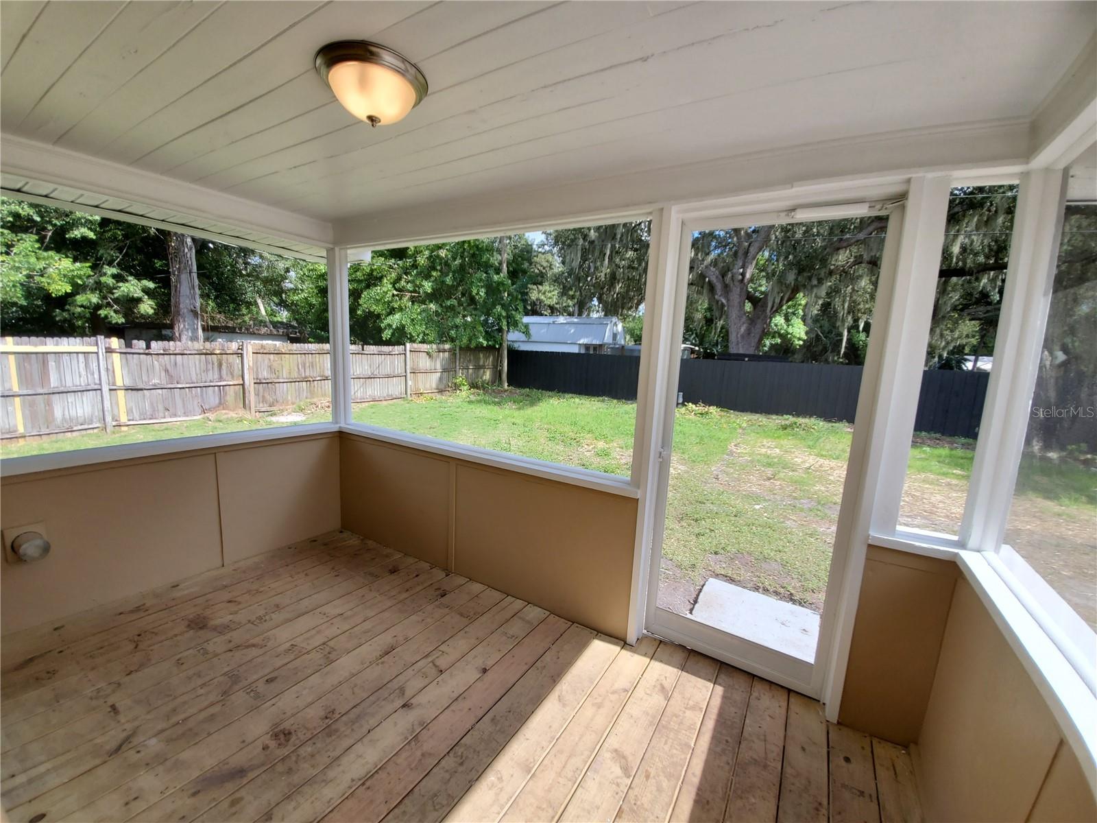 Image 30 of 38 For 620 East Avenue