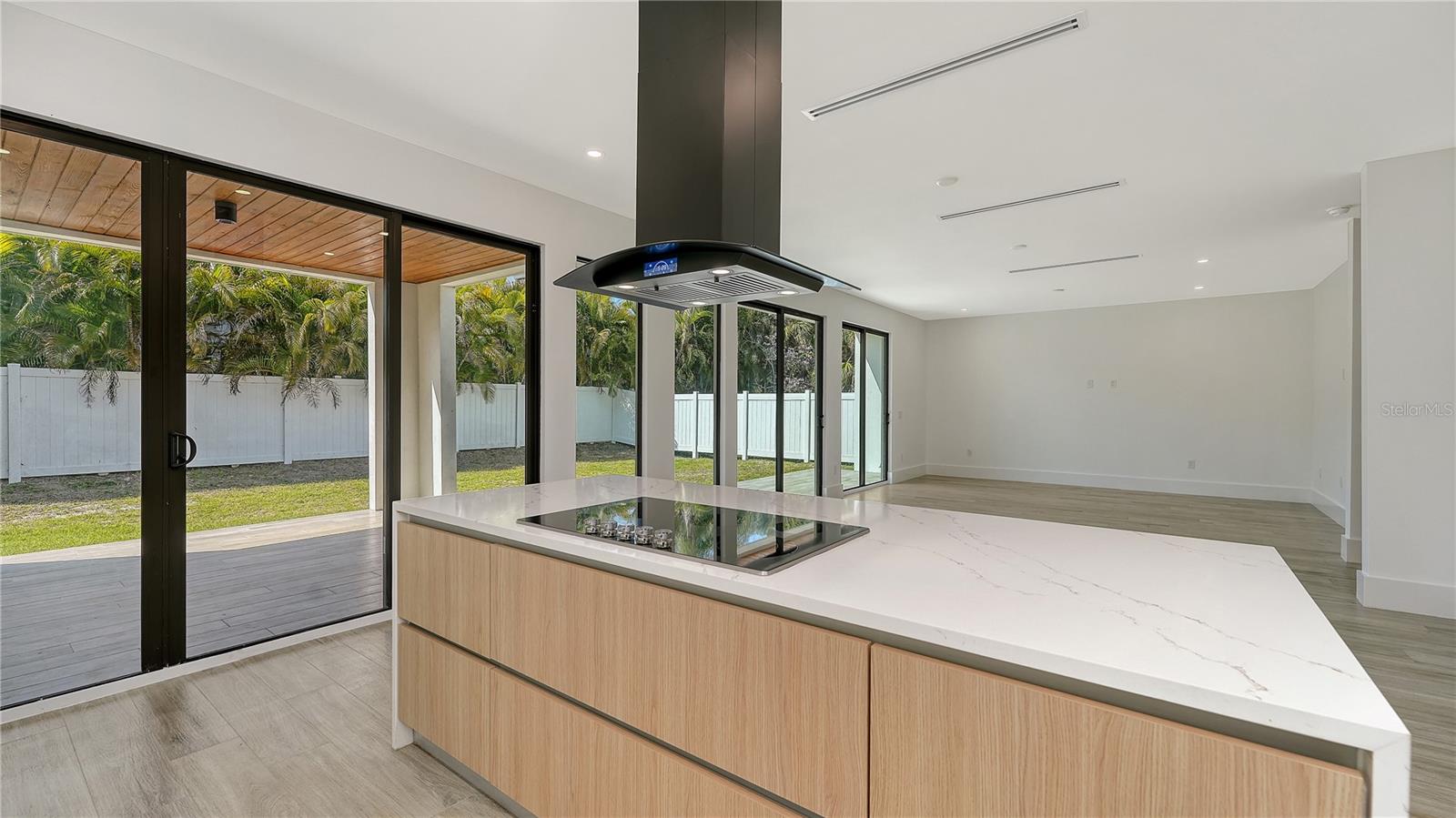 Image 14 of 66 For 1730 Wisconsin Lane