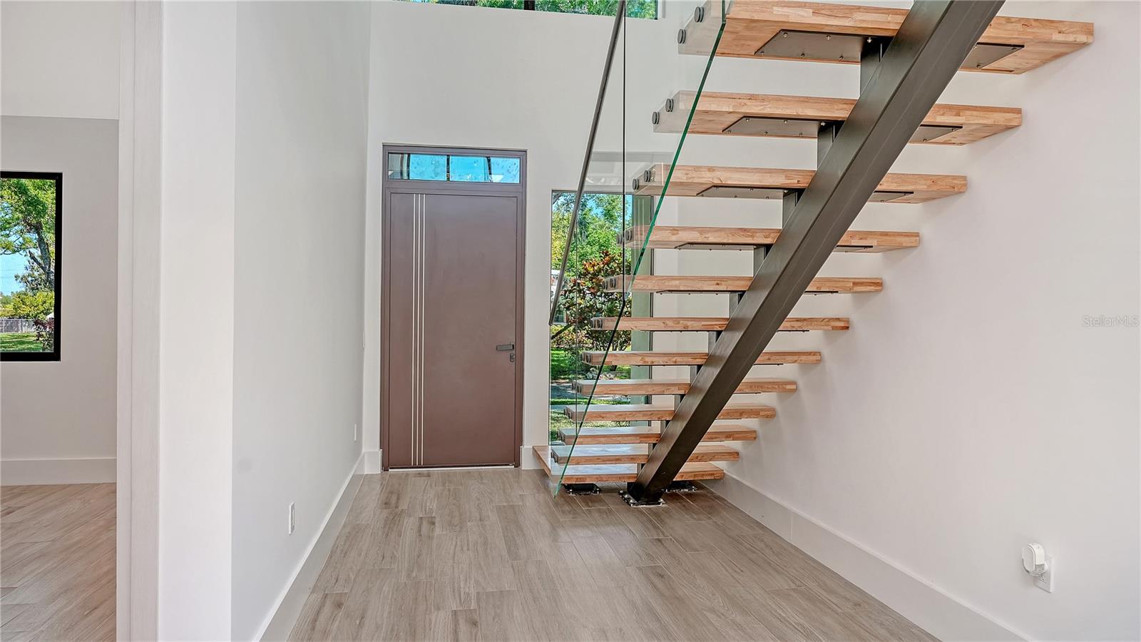 Image 17 of 66 For 1730 Wisconsin Lane