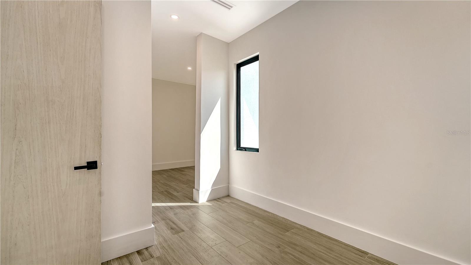 Image 30 of 66 For 1730 Wisconsin Lane