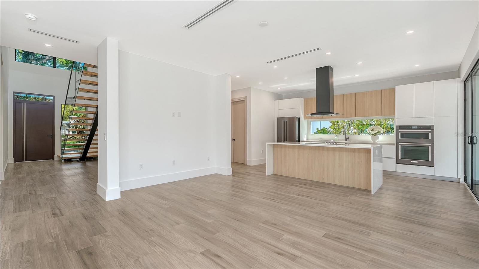 Image 8 of 66 For 1730 Wisconsin Lane