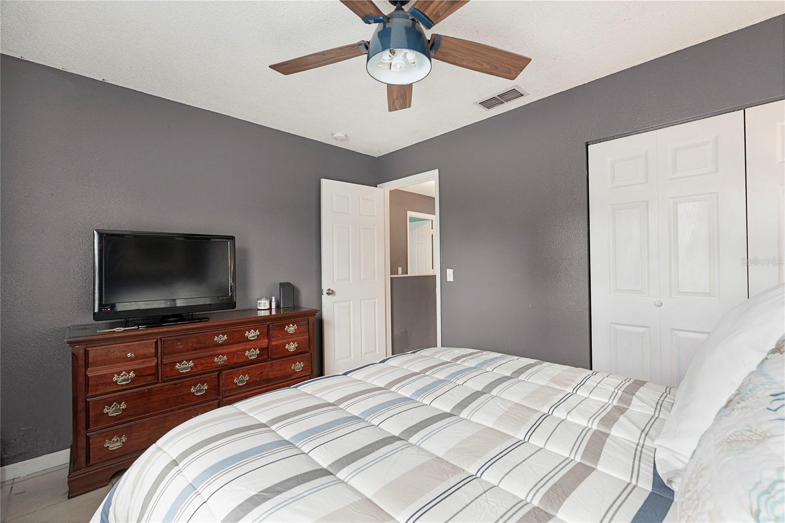 Image 24 of 34 For 7067 Jarvis Road