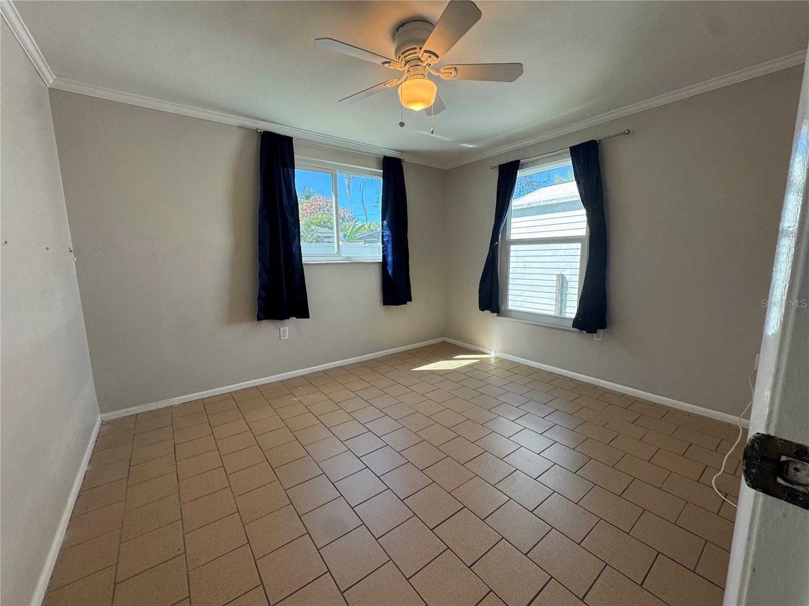 Image 3 of 9 For 3370 Island Date Circle