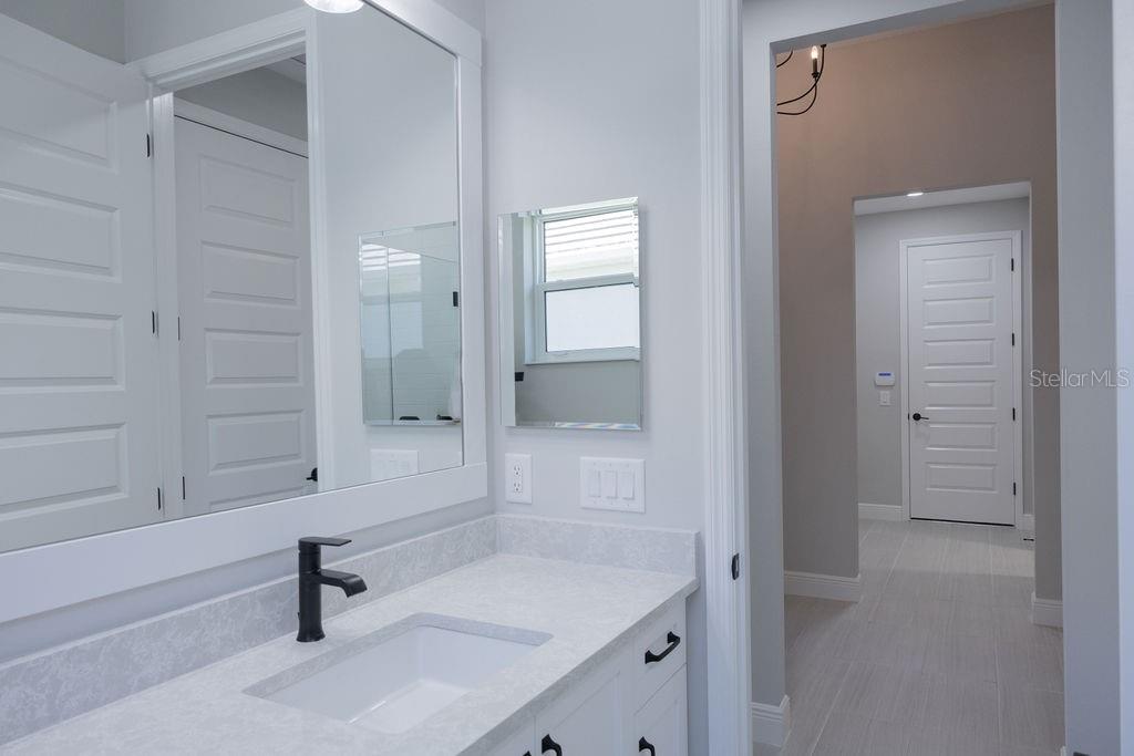 Image 25 of 54 For 8100 Slipway Drive