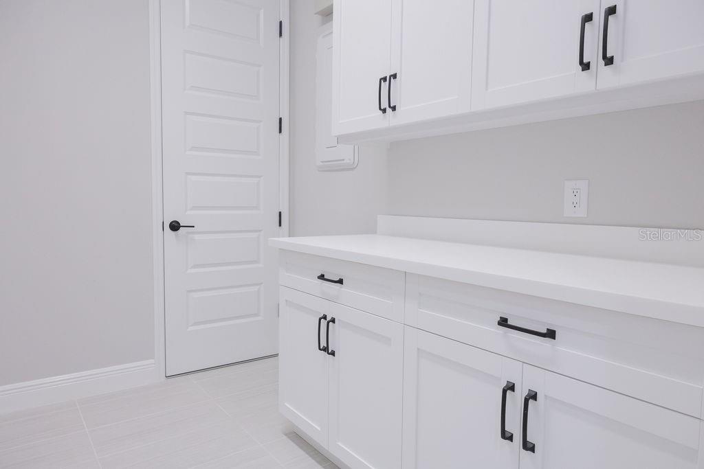 Image 35 of 54 For 8100 Slipway Drive